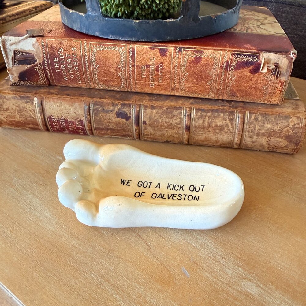 Vintage Galveston Texas Souvenir Trinket Dish - Picture 5 of 10